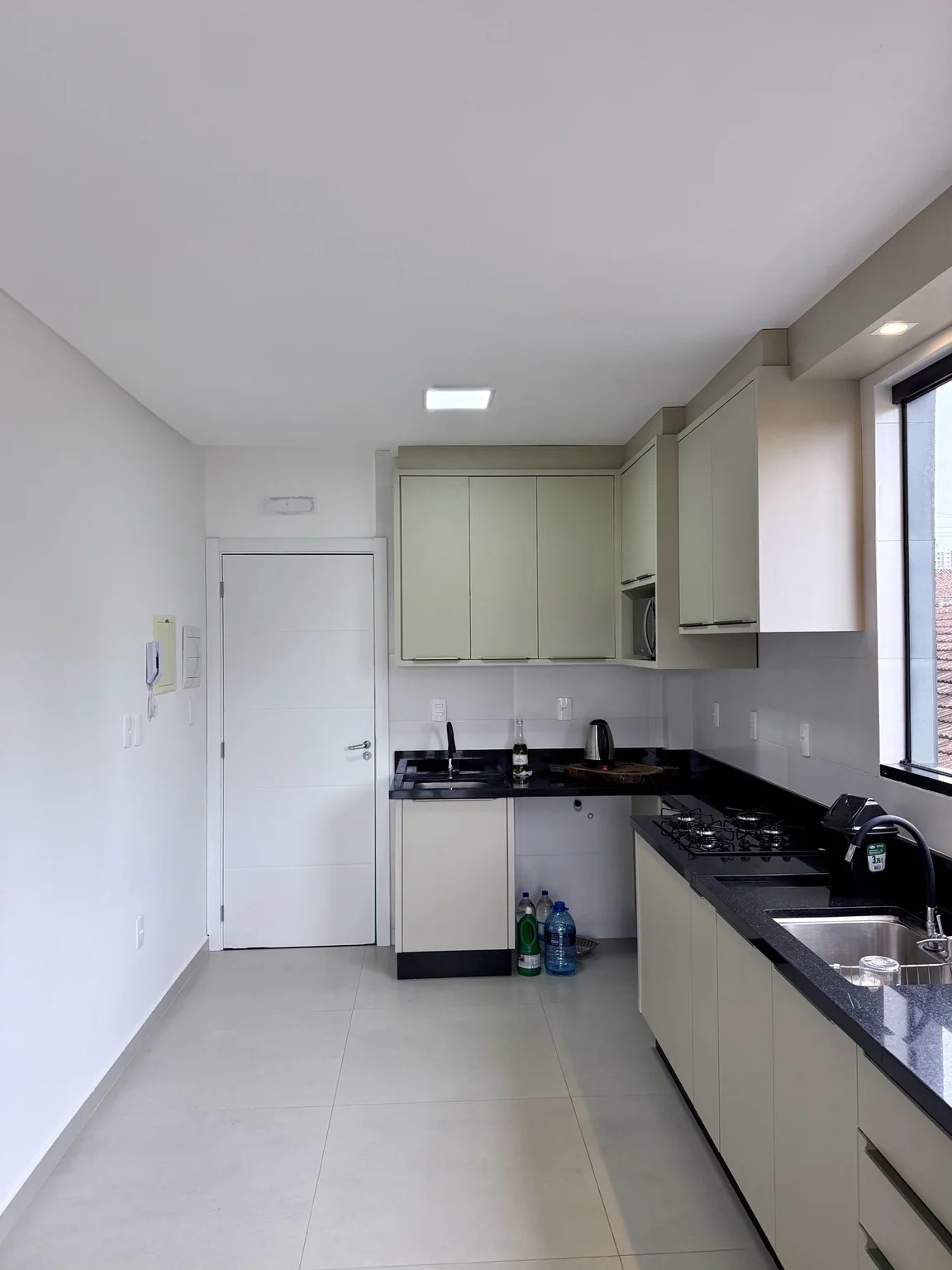 Apartamento Mobiliado | 1 Suíte + 1 Dormitório - foto 1